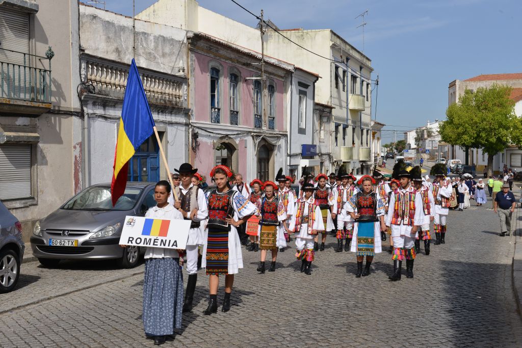 Ansamblul Folcloric Sinca Noua | Parada participantilor | Portugalia, Montemor-o-novo, 2015